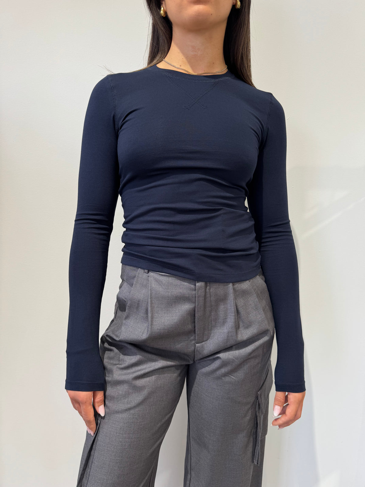 TEE SLIM FIT A MANICHE LUNGHE CON CUCITURE BLU