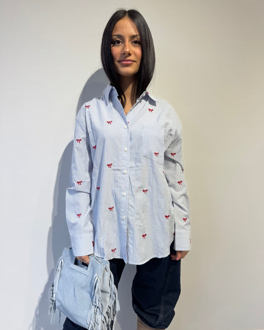 Camicia fiocchetto