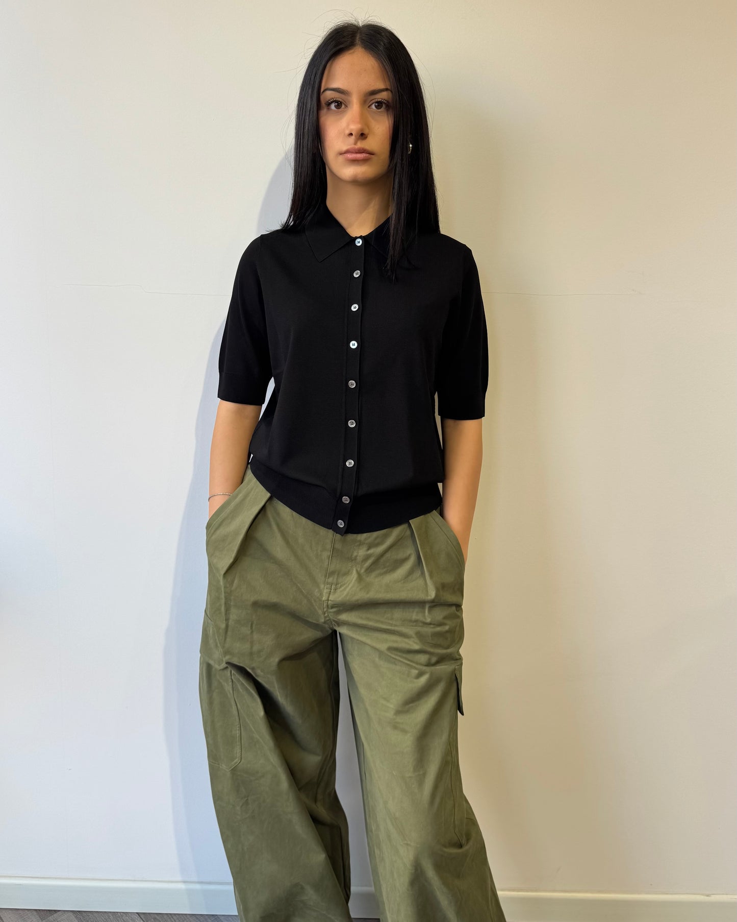 Polo bottoni viscosa nera