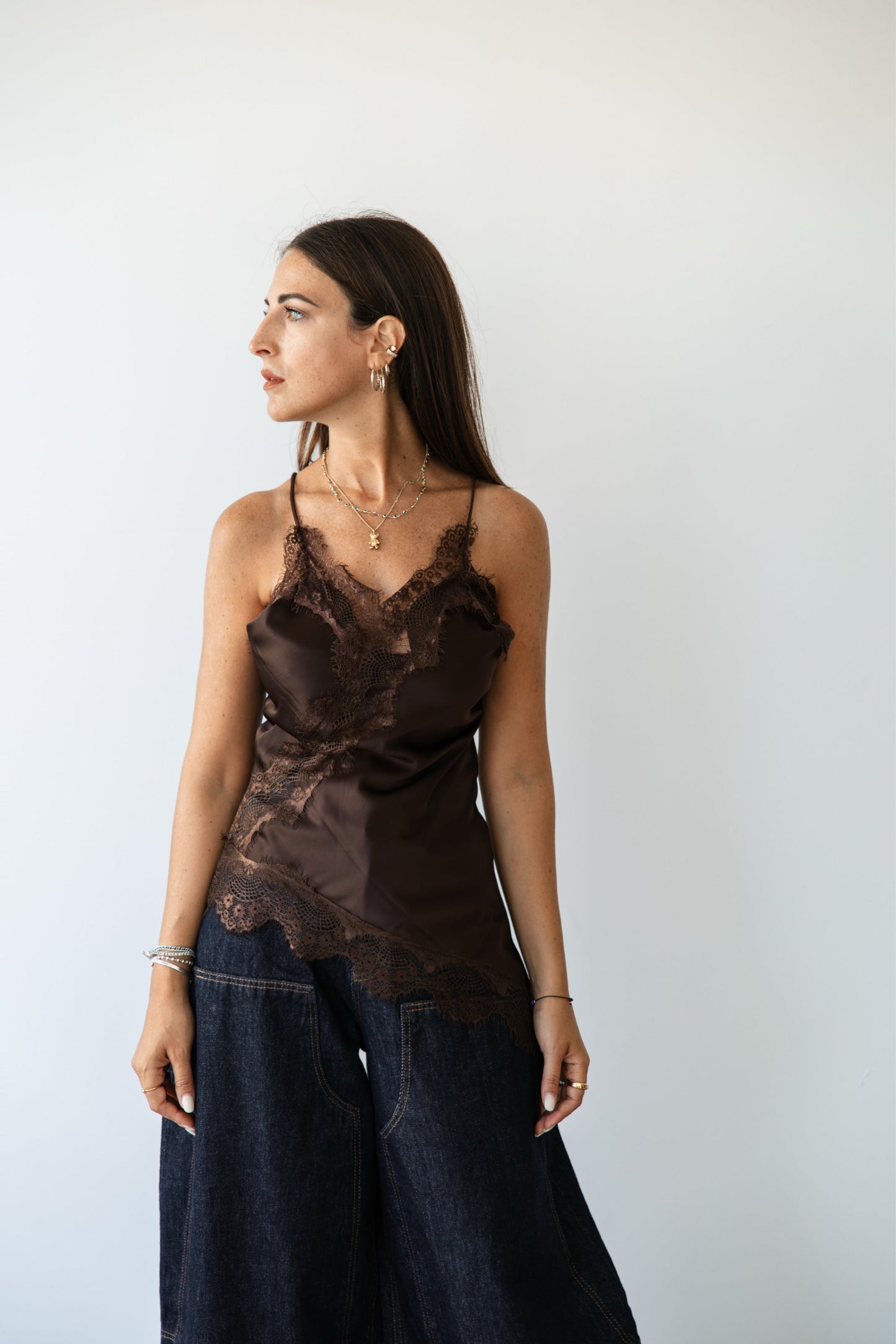 Top Satin Pizzo Asimmetrico